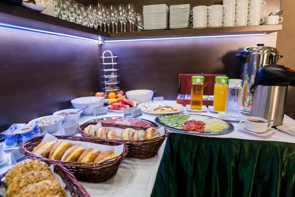 Hotel Fuerdohaz Nyiregyhaza Luaran gambar