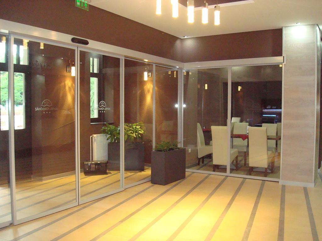 Hotel Fuerdohaz Nyiregyhaza Luaran gambar
