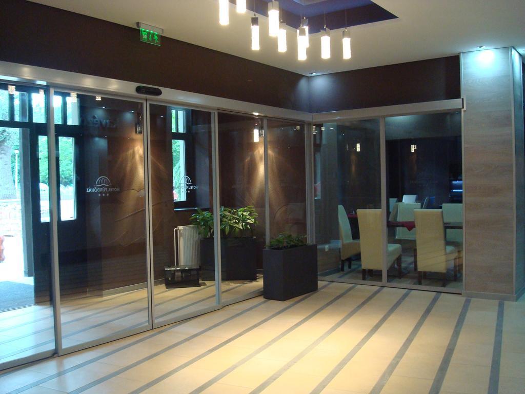 Hotel Fuerdohaz Nyiregyhaza Luaran gambar